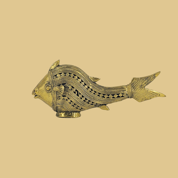 Flow – handcrafted brass fish sculpture in traditional Dhokra art.