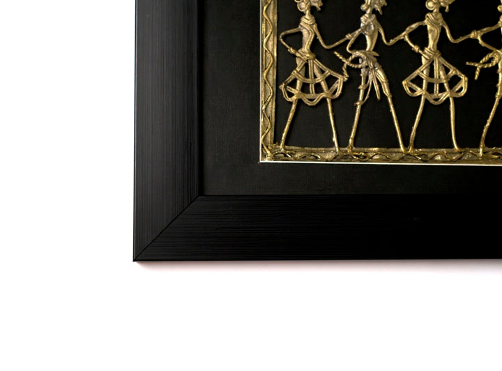 Side view of Rhapsody Flow brass wall décor, showcasing depth and premium wooden moulding.